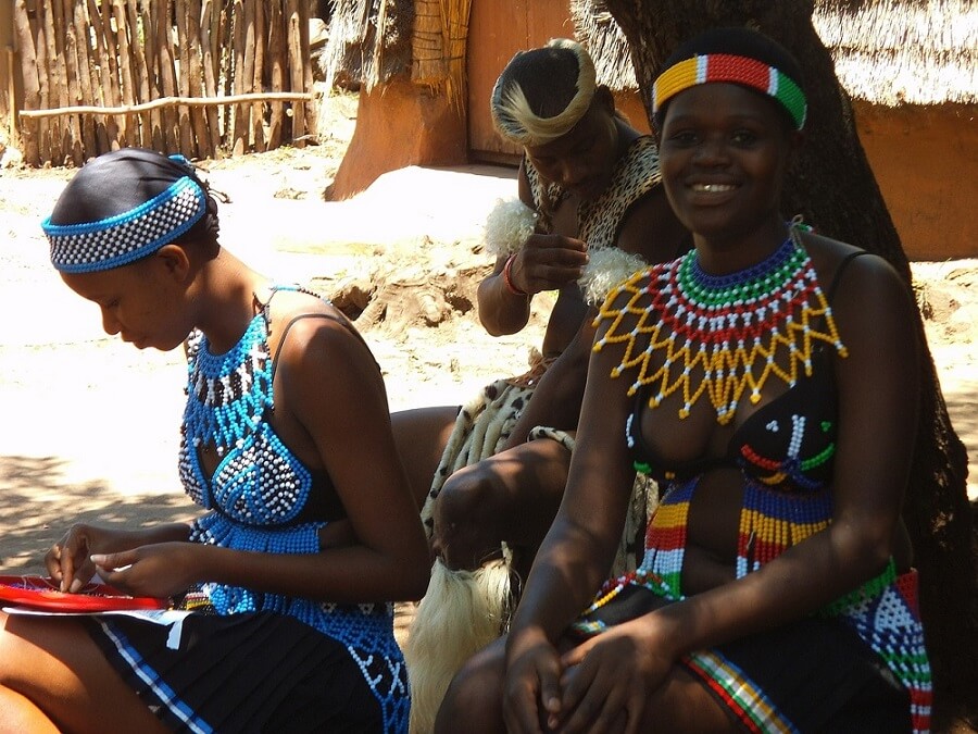 Photos and pictures of: Zulu stick fighting, Shakaland, Kwazulu